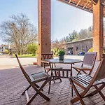 Marchesi Incisa Winery Farma Rocchetta Tanaro