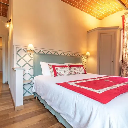 Farm stay Marchesi Incisa Winery Lodge *