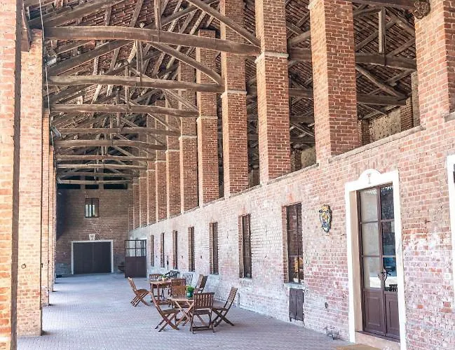 Farm stay Marchesi Incisa Winery Lodge