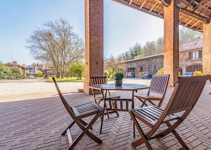 Marchesi Incisa Winery Lodge Farm stay Rocchetta Tanaro