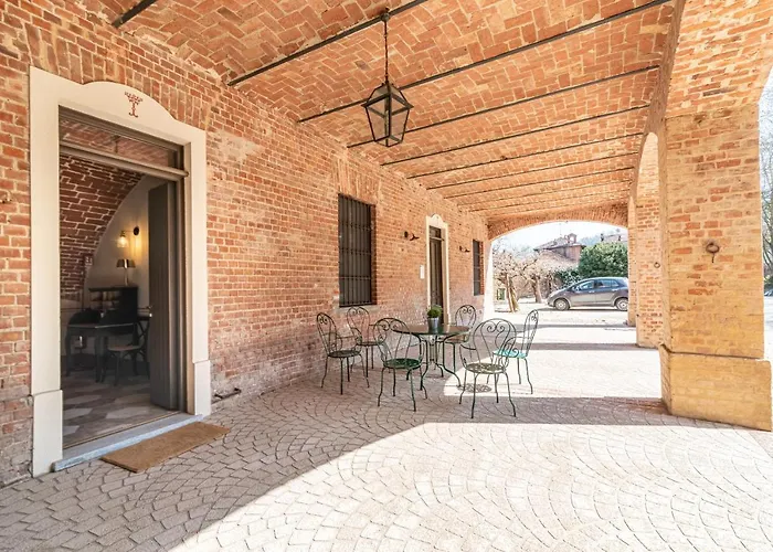 Marchesi Incisa Winery Lodge Farm stay Rocchetta Tanaro