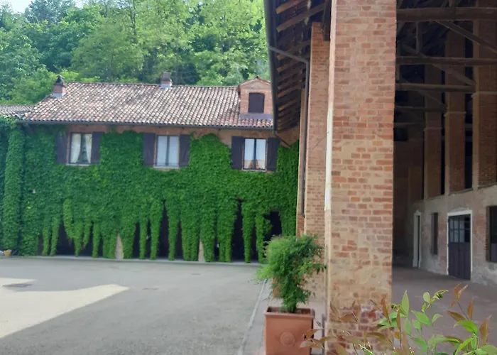 Marchesi Incisa Winery Lodge Farm stay Rocchetta Tanaro