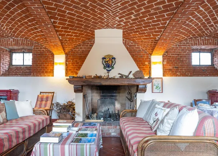 Farm stay Marchesi Incisa Winery Lodge *