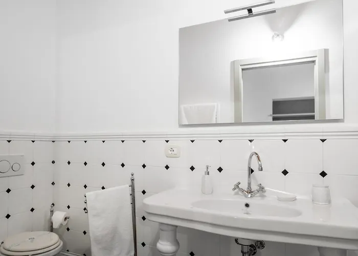 Marchesi Incisa Winery Lodge