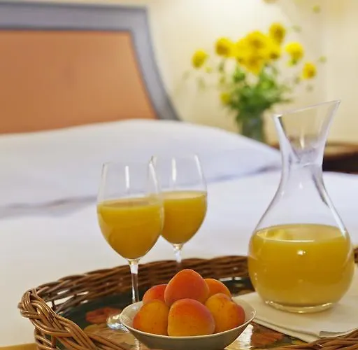 Marchesi Incisa Winery Lodge *