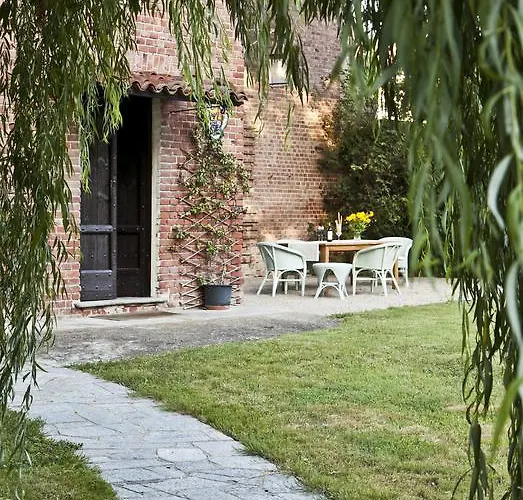 Marchesi Incisa Winery Lodge